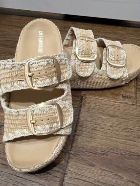 NWOT Cushionaire Woven Double-Buckle Slide Sandals - Natural Straw